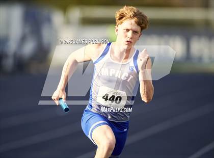 Thumbnail 1 in River City Relays (4x400m) photogallery.