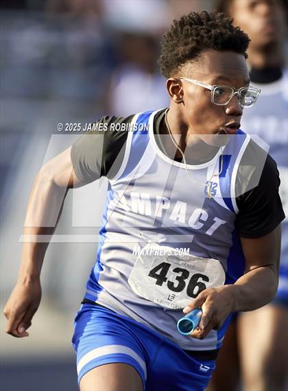 Thumbnail 3 in River City Relays (4x400m) photogallery.