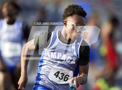 Thumbnail 3 in River City Relays (4x400m) photogallery.