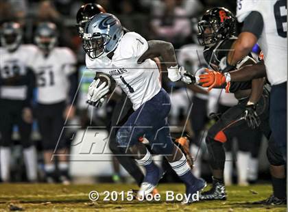 Thumbnail 3 in Austin vs. Clay-Chalkville (AHSAA 6A Semifinal) photogallery.