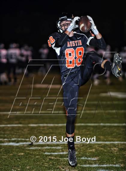 Thumbnail 1 in Austin vs. Clay-Chalkville (AHSAA 6A Semifinal) photogallery.