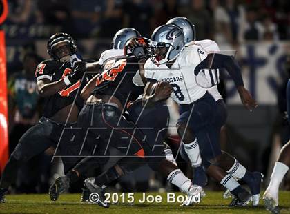 Thumbnail 2 in Austin vs. Clay-Chalkville (AHSAA 6A Semifinal) photogallery.