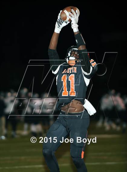 Thumbnail 3 in Austin vs. Clay-Chalkville (AHSAA 6A Semifinal) photogallery.