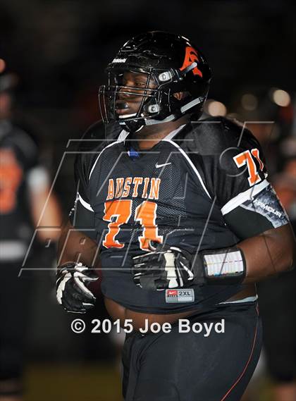 Thumbnail 3 in Austin vs. Clay-Chalkville (AHSAA 6A Semifinal) photogallery.