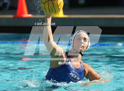 Thumbnail 1 in Washington @ Encinal (Battle of the Bay) photogallery.