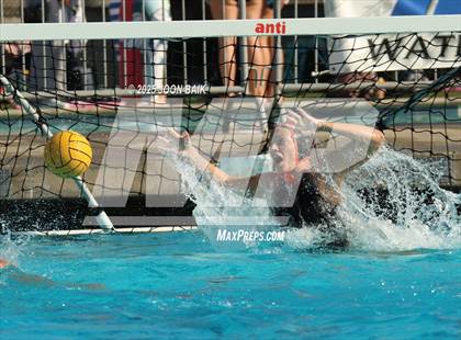 Thumbnail 1 in Washington @ Encinal (Battle of the Bay) photogallery.