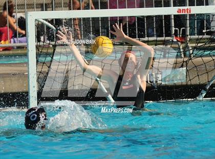 Thumbnail 1 in Washington @ Encinal (Battle of the Bay) photogallery.