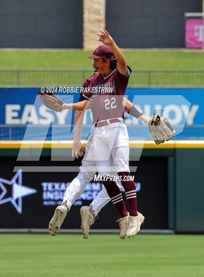 Thumbnail 2 in Fayetteville vs. Abbott (UIL 1A Baseball Semifinal) photogallery.