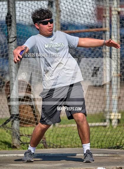Thumbnail 1 in Houston ISD Relays (Discus) photogallery.