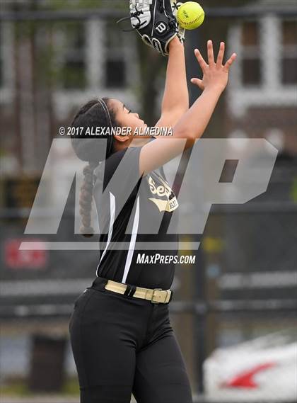 Thumbnail 1 in McKee Vo-Tech/Staten Island Tech @ Telecommunications Arts Tech (PSAL Divison A Playoff) photogallery.