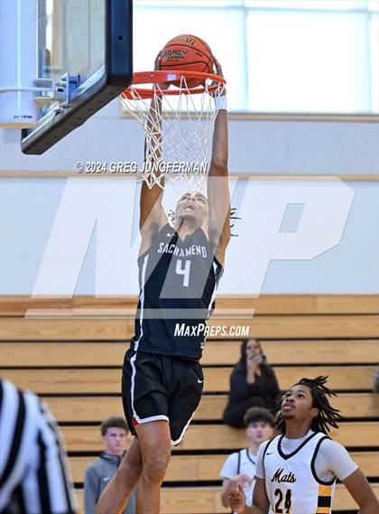 Thumbnail 3 in Sacramento vs. Granada (Bishop O'Dowd Thanksgiving Showcase) photogallery.