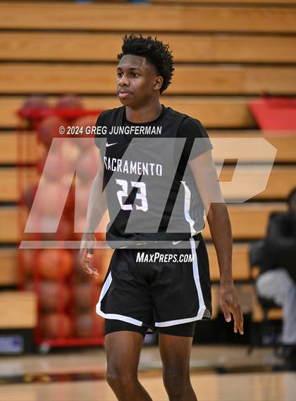 Thumbnail 2 in Sacramento vs. Granada (Bishop O'Dowd Thanksgiving Showcase) photogallery.
