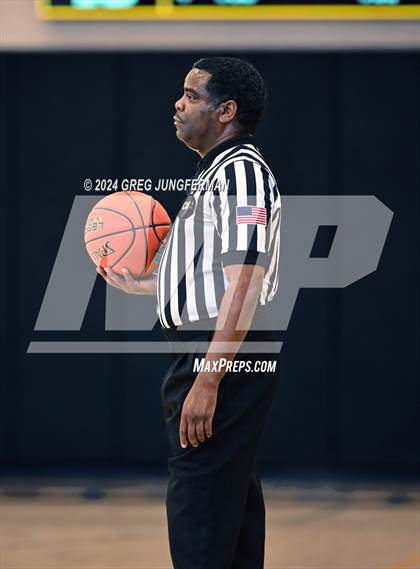 Thumbnail 2 in Sacramento vs. Granada (Bishop O'Dowd Thanksgiving Showcase) photogallery.