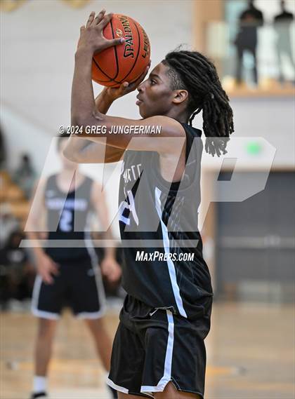 Thumbnail 1 in Sacramento vs. Granada (Bishop O'Dowd Thanksgiving Showcase) photogallery.