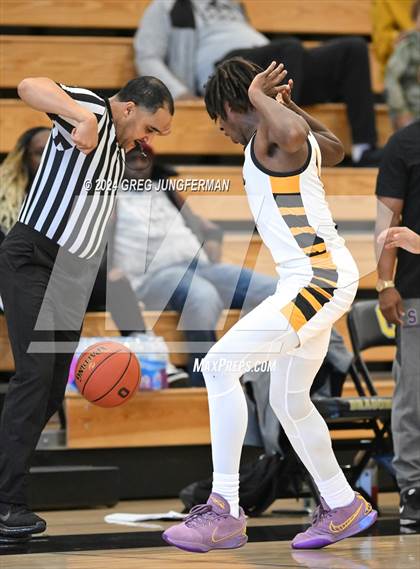 Thumbnail 2 in Sacramento vs. Granada (Bishop O'Dowd Thanksgiving Showcase) photogallery.