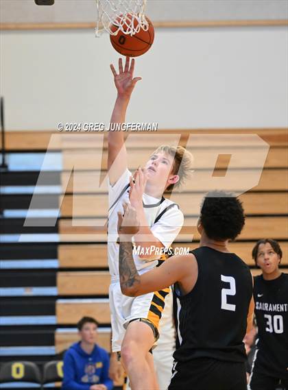 Thumbnail 3 in Sacramento vs. Granada (Bishop O'Dowd Thanksgiving Showcase) photogallery.