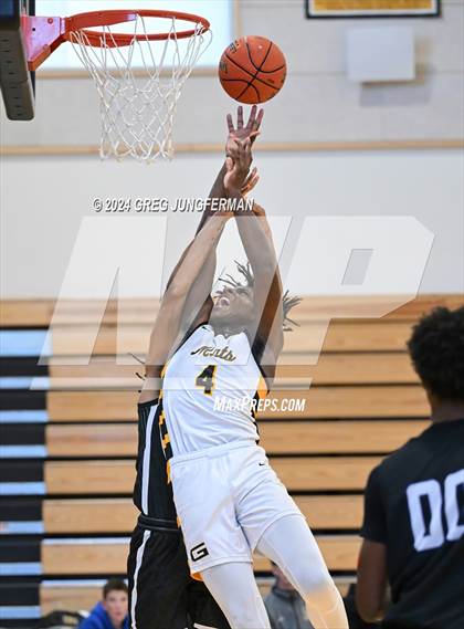 Thumbnail 1 in Sacramento vs. Granada (Bishop O'Dowd Thanksgiving Showcase) photogallery.