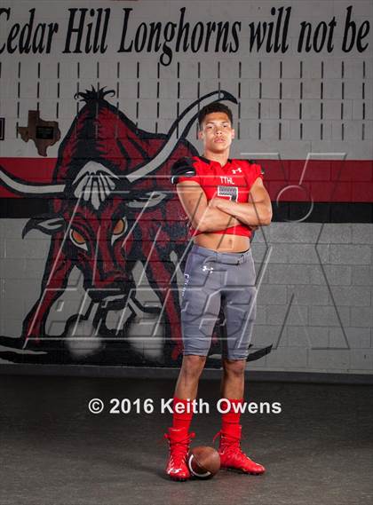 Thumbnail 2 in Cedar Hill (2016 Preseason Top 25 Early Contenders Photo Shoot)  photogallery.