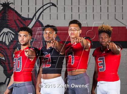 Thumbnail 1 in Cedar Hill (2016 Preseason Top 25 Early Contenders Photo Shoot)  photogallery.