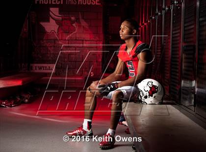 Thumbnail 1 in Cedar Hill (2016 Preseason Top 25 Early Contenders Photo Shoot)  photogallery.