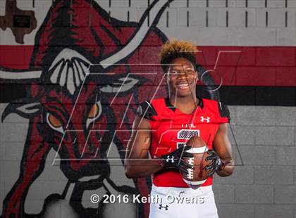 Thumbnail 3 in Cedar Hill (2016 Preseason Top 25 Early Contenders Photo Shoot)  photogallery.