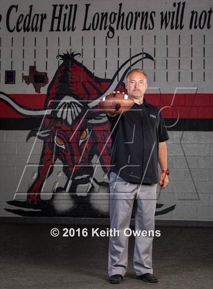 Thumbnail 3 in Cedar Hill (2016 Preseason Top 25 Early Contenders Photo Shoot)  photogallery.