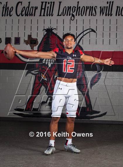 Thumbnail 3 in Cedar Hill (2016 Preseason Top 25 Early Contenders Photo Shoot)  photogallery.