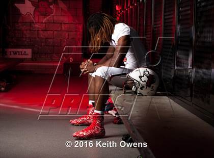 Thumbnail 1 in Cedar Hill (2016 Preseason Top 25 Early Contenders Photo Shoot)  photogallery.
