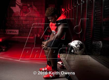 Thumbnail 2 in Cedar Hill (2016 Preseason Top 25 Early Contenders Photo Shoot)  photogallery.