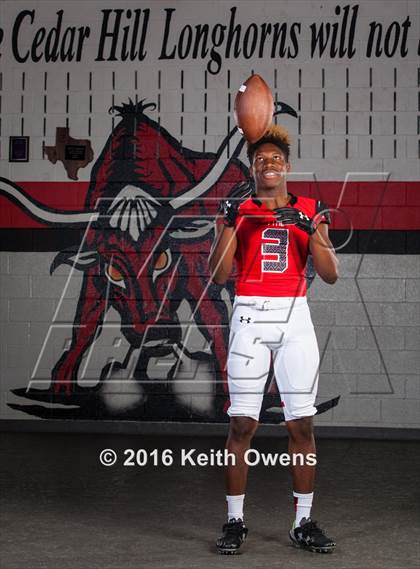 Thumbnail 1 in Cedar Hill (2016 Preseason Top 25 Early Contenders Photo Shoot)  photogallery.