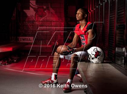 Thumbnail 3 in Cedar Hill (2016 Preseason Top 25 Early Contenders Photo Shoot)  photogallery.