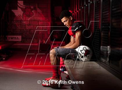 Thumbnail 2 in Cedar Hill (2016 Preseason Top 25 Early Contenders Photo Shoot)  photogallery.