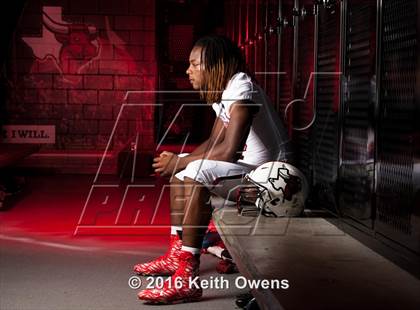 Thumbnail 1 in Cedar Hill (2016 Preseason Top 25 Early Contenders Photo Shoot)  photogallery.