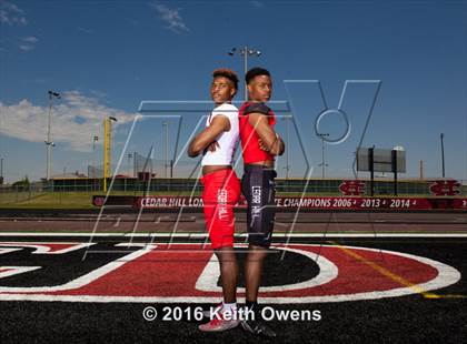 Thumbnail 3 in Cedar Hill (2016 Preseason Top 25 Early Contenders Photo Shoot)  photogallery.