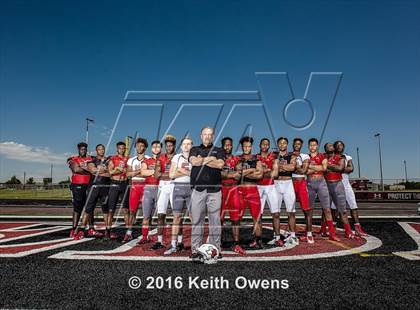 Thumbnail 1 in Cedar Hill (2016 Preseason Top 25 Early Contenders Photo Shoot)  photogallery.