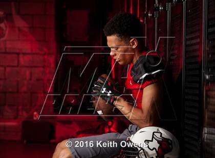 Thumbnail 2 in Cedar Hill (2016 Preseason Top 25 Early Contenders Photo Shoot)  photogallery.