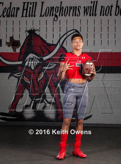 Thumbnail 3 in Cedar Hill (2016 Preseason Top 25 Early Contenders Photo Shoot)  photogallery.