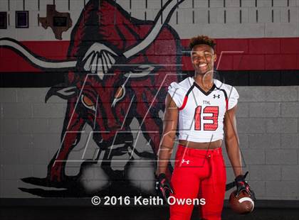 Thumbnail 1 in Cedar Hill (2016 Preseason Top 25 Early Contenders Photo Shoot)  photogallery.
