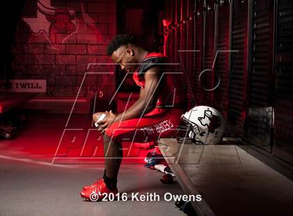 Thumbnail 1 in Cedar Hill (2016 Preseason Top 25 Early Contenders Photo Shoot)  photogallery.