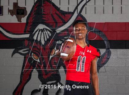 Thumbnail 3 in Cedar Hill (2016 Preseason Top 25 Early Contenders Photo Shoot)  photogallery.