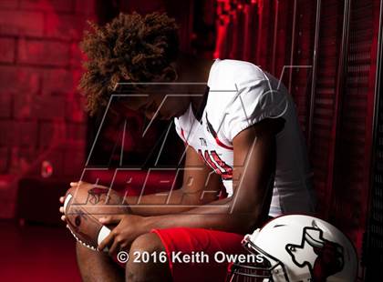 Thumbnail 2 in Cedar Hill (2016 Preseason Top 25 Early Contenders Photo Shoot)  photogallery.
