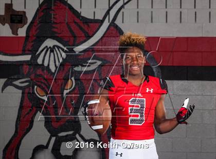 Thumbnail 1 in Cedar Hill (2016 Preseason Top 25 Early Contenders Photo Shoot)  photogallery.