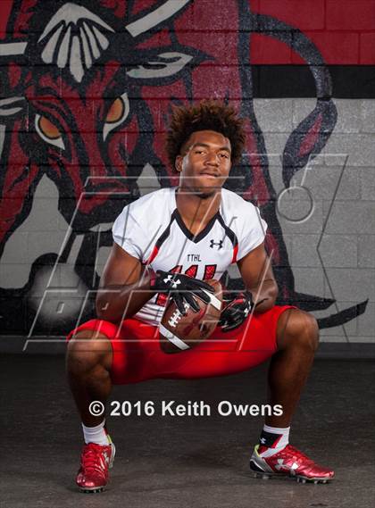 Thumbnail 1 in Cedar Hill (2016 Preseason Top 25 Early Contenders Photo Shoot)  photogallery.