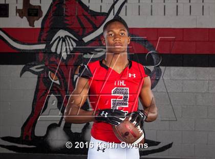 Thumbnail 1 in Cedar Hill (2016 Preseason Top 25 Early Contenders Photo Shoot)  photogallery.