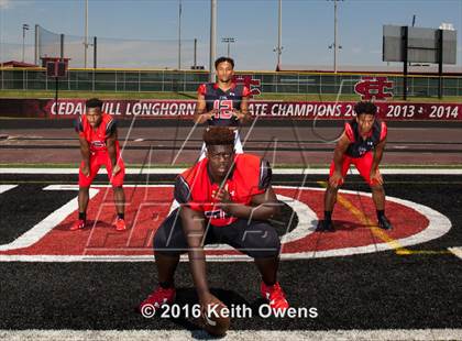 Thumbnail 1 in Cedar Hill (2016 Preseason Top 25 Early Contenders Photo Shoot)  photogallery.