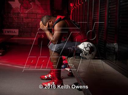 Thumbnail 3 in Cedar Hill (2016 Preseason Top 25 Early Contenders Photo Shoot)  photogallery.