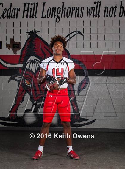 Thumbnail 3 in Cedar Hill (2016 Preseason Top 25 Early Contenders Photo Shoot)  photogallery.