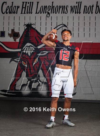 Thumbnail 2 in Cedar Hill (2016 Preseason Top 25 Early Contenders Photo Shoot)  photogallery.