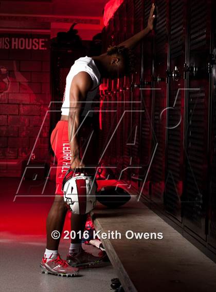 Thumbnail 1 in Cedar Hill (2016 Preseason Top 25 Early Contenders Photo Shoot)  photogallery.