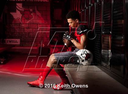 Thumbnail 3 in Cedar Hill (2016 Preseason Top 25 Early Contenders Photo Shoot)  photogallery.
